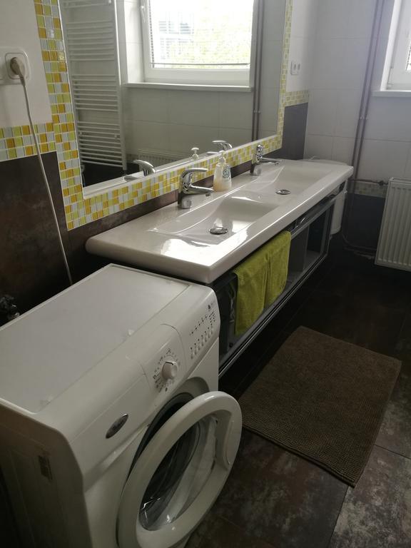 דירות ברטיסלאבה Apartman Maximilian מראה חיצוני תמונה